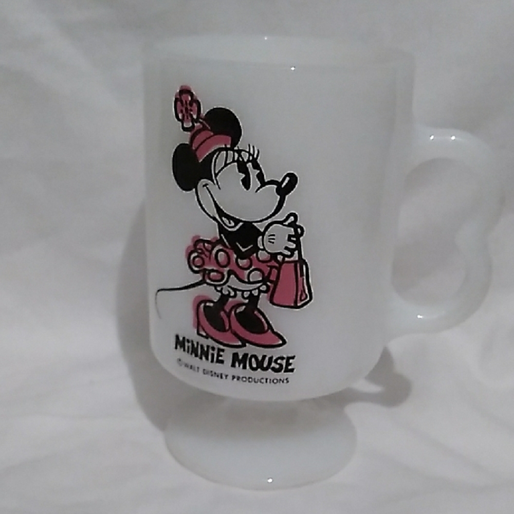 VINTAGE Disney Minnie Mouse White Milk Glass Coffee Cup (B2)